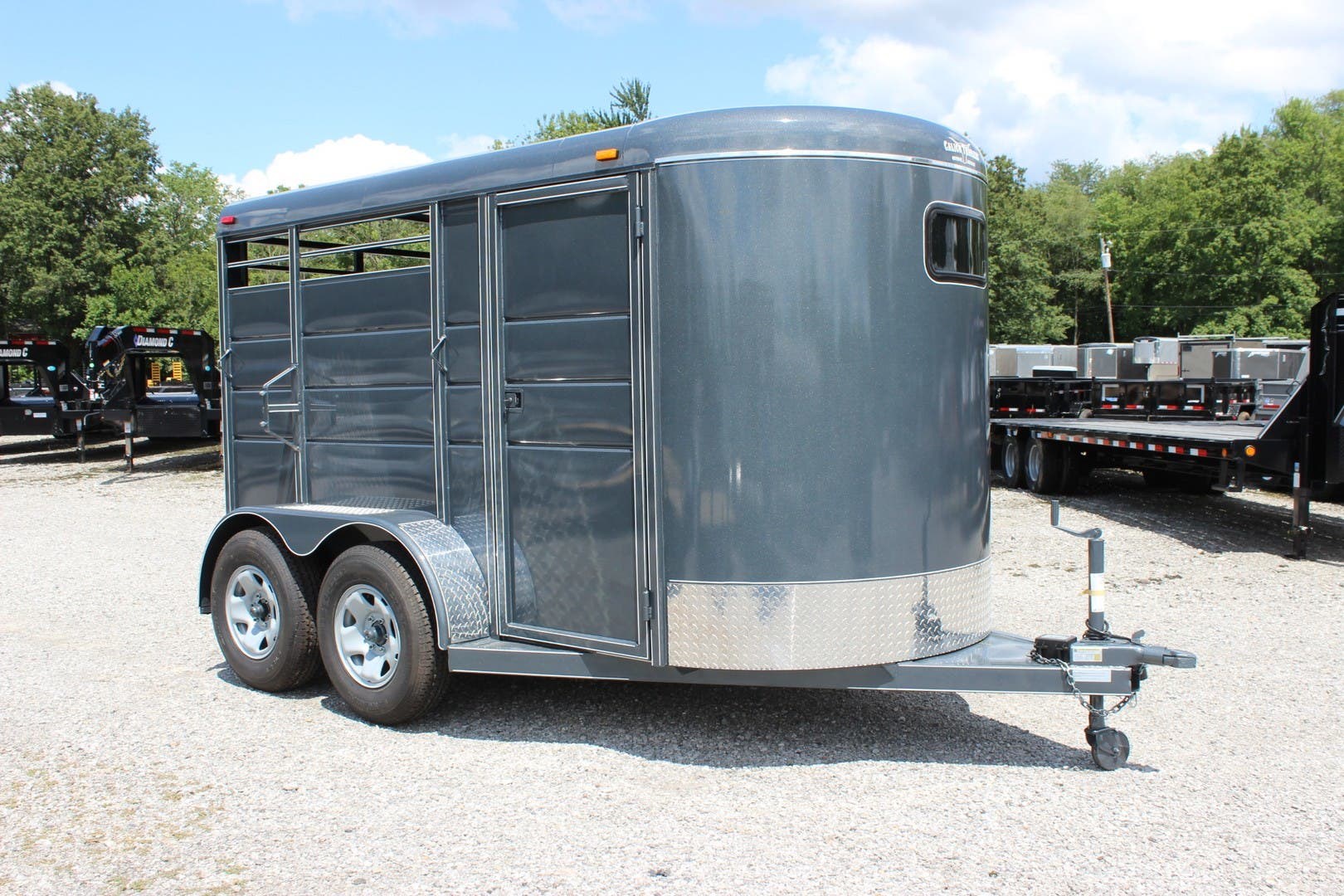 Horse trailers for sale in IL - TrailersMarket.com