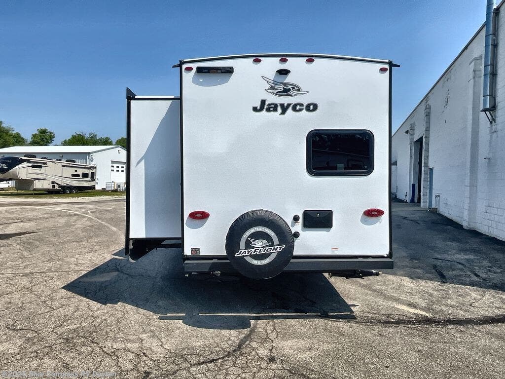 New 2026 Jayco Jay Flight SLX 333BTS available in New Carlisle, Ohio
