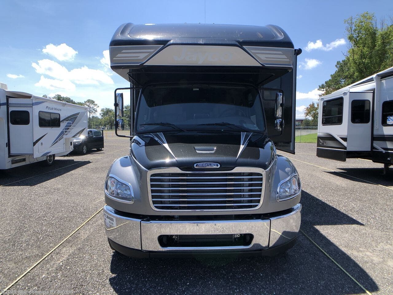 New 2026 Jayco Seneca Prestige 37M available in New Carlisle, Ohio