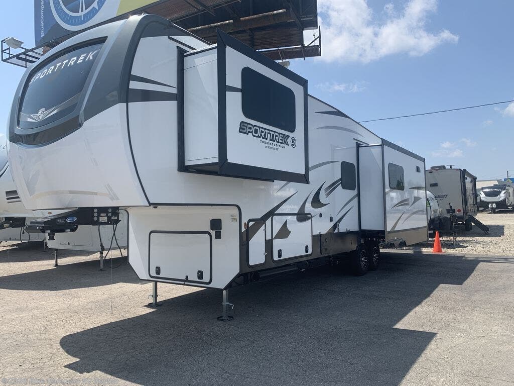 New 2026 Venture RV SportTrek Touring Edition STTF353VRK available in New Carlisle, Ohio