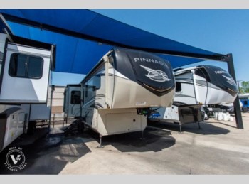 New 2022 Jayco Pinnacle 32RLTS available in Fort Worth, Texas