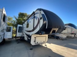 Used 2017 Vanleigh Vilano 365RL available in Fort Worth, Texas