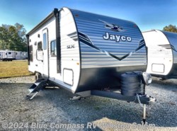 New 2025 Jayco Jay Flight SLX 210QB available in Rural Hall, North Carolina