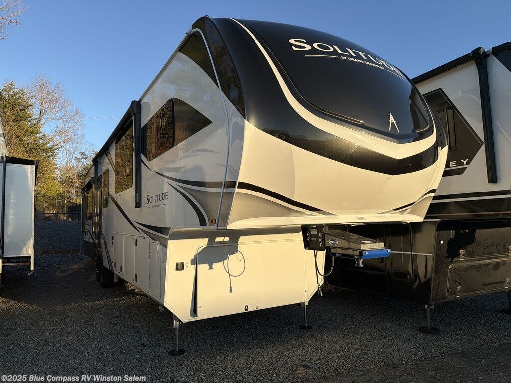 New 2025 Grand Design Solitude 388MBS available in Rural Hall, North Carolina