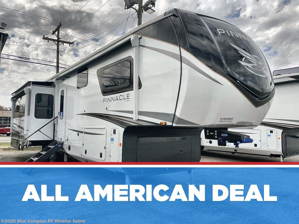 New 2025 Jayco Pinnacle 38KPTS available in Rural Hall, North Carolina