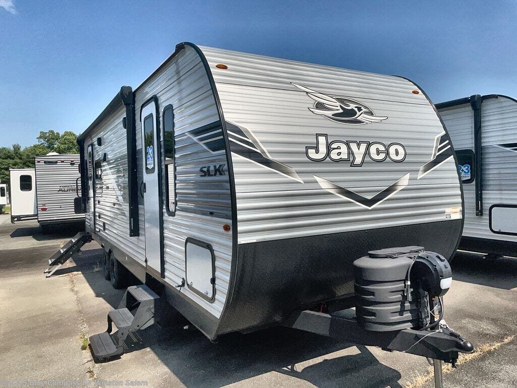 New 2025 Jayco Jay Flight SLX 262RLS available in Rural Hall, North Carolina