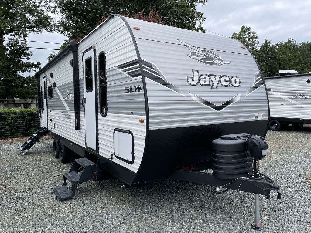 New 2025 Jayco Jay Flight SLX 262RLS available in Rural Hall, North Carolina