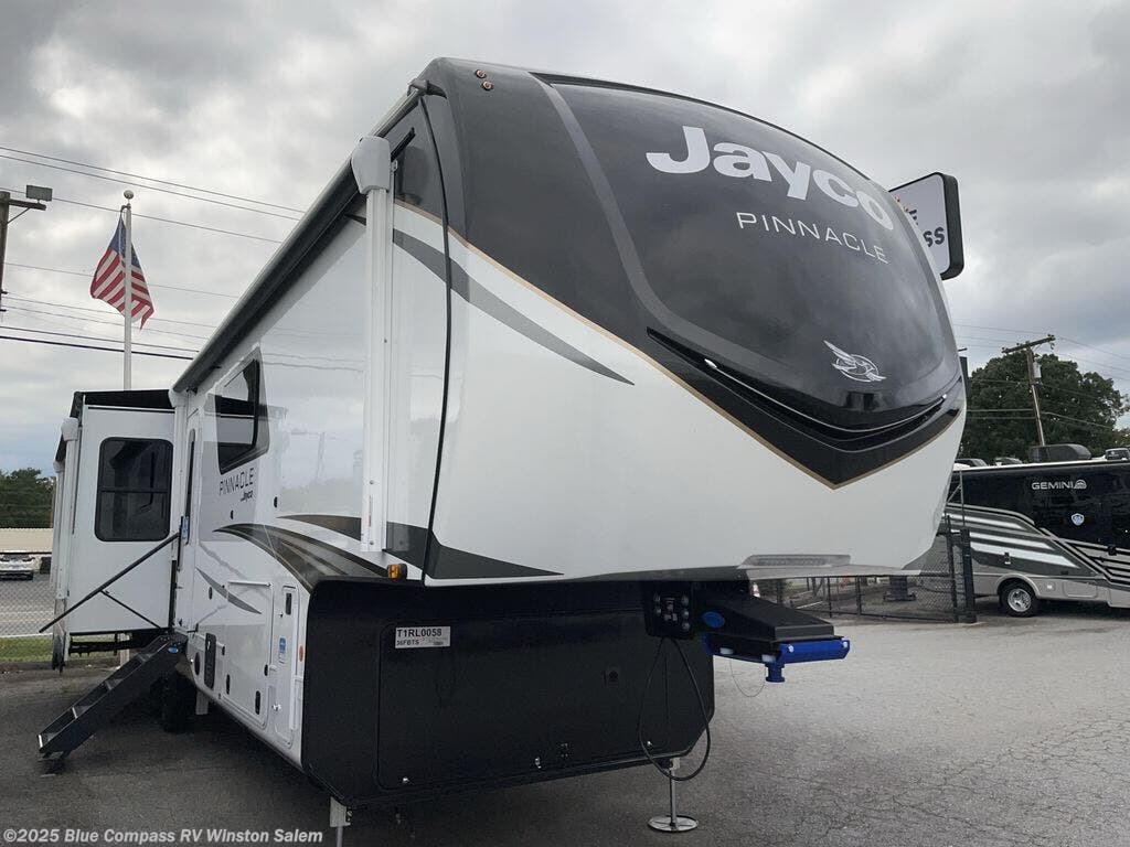 New 2026 Jayco Pinnacle 36FBTS available in Rural Hall, North Carolina