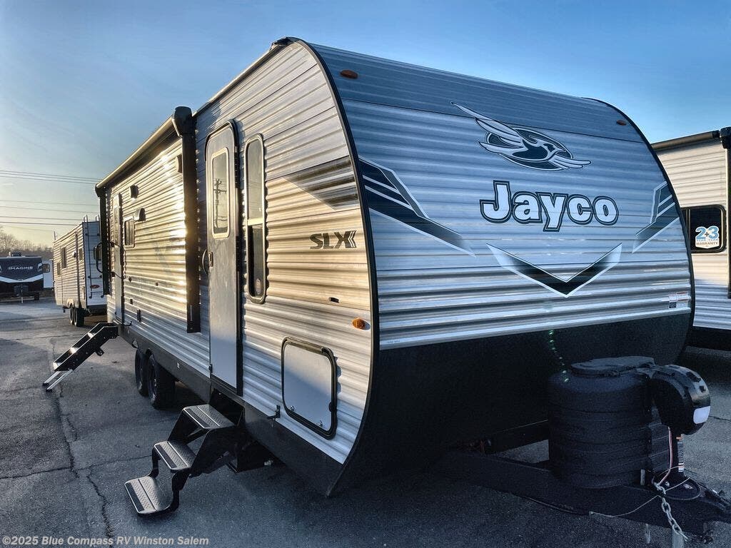 New 2025 Jayco Jay Flight SLX 262RLS available in Rural Hall, North Carolina