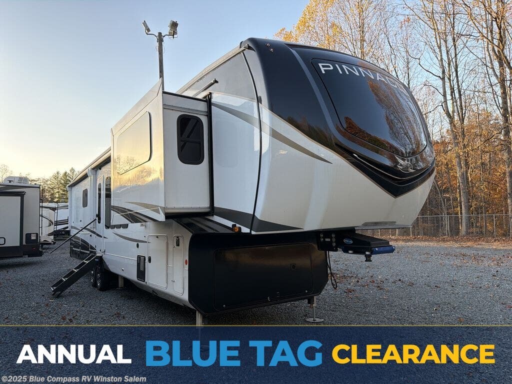 Used 2024 Jayco Pinnacle 38flgs available in Rural Hall, North Carolina