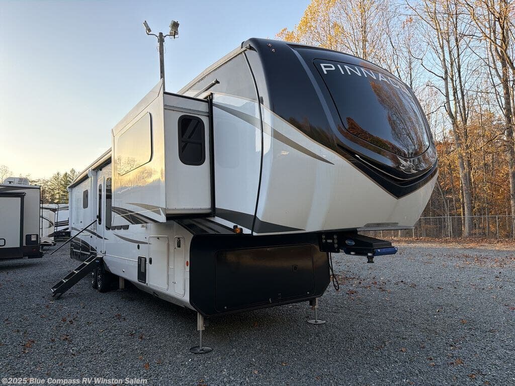 Used 2024 Jayco Pinnacle 38flgs available in Rural Hall, North Carolina