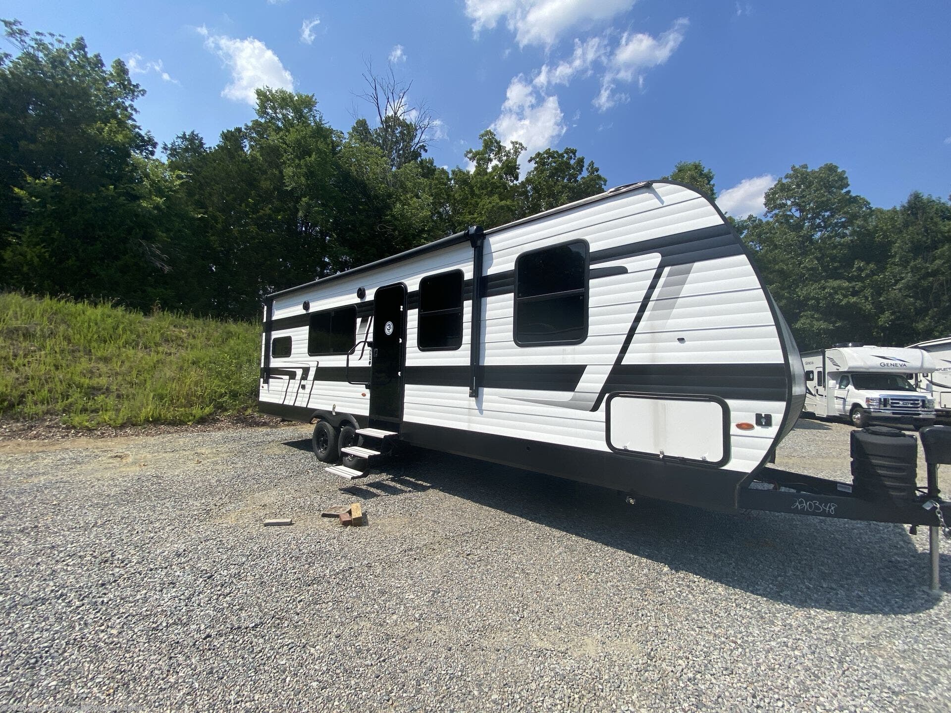 Used 2024 Grand Design Momentum MAV 27MAV available in Rural Hall, North Carolina