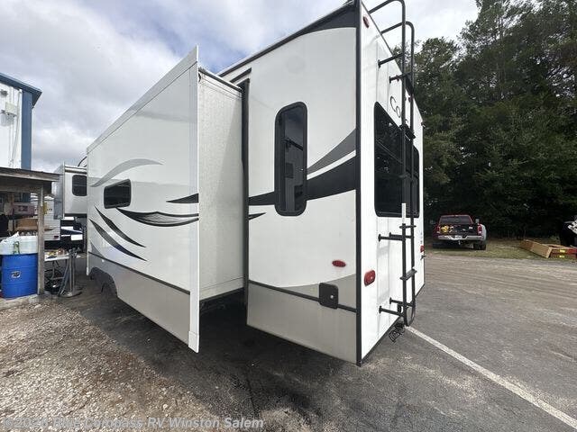 Used 2022 Keystone Cougar 316RLS available in Rural Hall, North Carolina