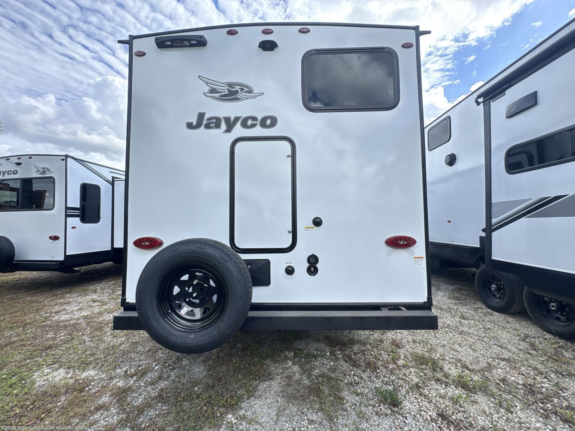 New 2026 Jayco Jay Flight SLX 295TBS available in Rural Hall, North Carolina