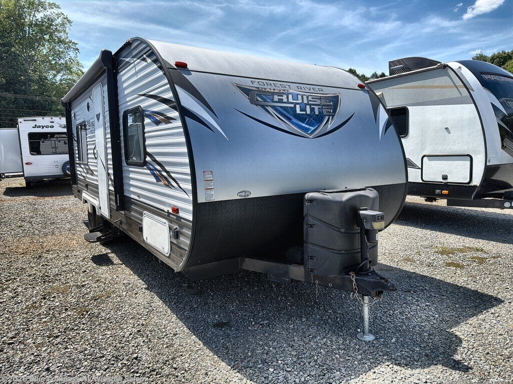 Used 2018 Forest River Salem Cruise Lite 241QBXL available in Rural Hall, North Carolina