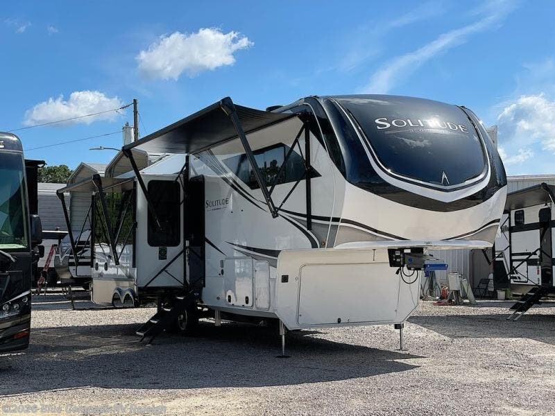 New 2025 Grand Design Solitude 310GK available in Raleigh, North Carolina