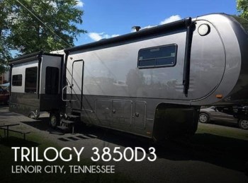 Used 2013 Dynamax Corp Trilogy 3850D3 available in Lenoir City, Tennessee