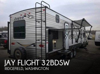 Used 2017 Jayco Jay Flight 32BDSW available in Ridgefield, Washington