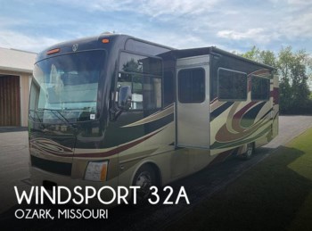 Used 2013 Thor Motor Coach Windsport 32A available in Ozark, Missouri