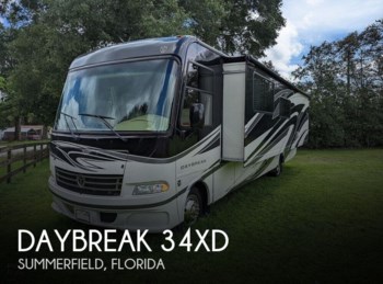 Used 2013 Thor Motor Coach Daybreak 34XD available in Summerfield, Florida