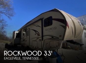 Used 2018 Forest River Rockwood Signature Ultra Lite 8298WS available in Eagleville, Tennessee