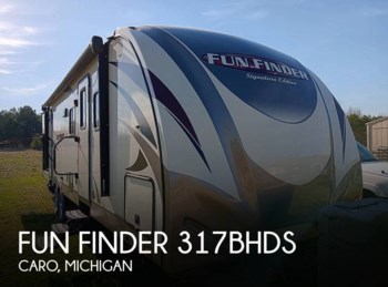 Used 2017 Cruiser RV Fun Finder 317BHDS available in Caro, Michigan