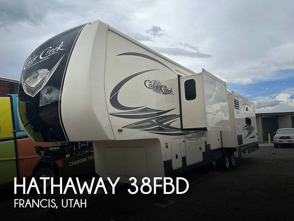 Used 2019  Forest River Cedar Creek 38FBD by Forest River from Pop RVs in Francis, UT