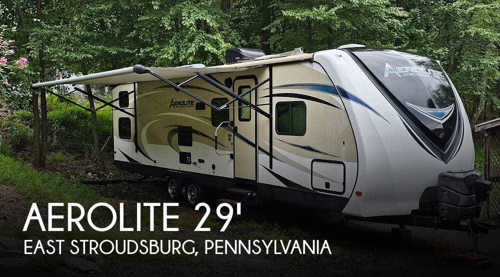 Used 2017 Dutchmen Aerolite Luxury Class 292DBHS available in East Stroudsburg, Pennsylvania