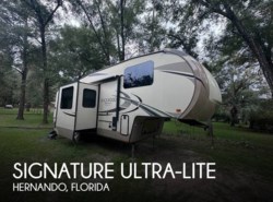 Used 2018 Rockwood  Signature Ultra-Lite 8297S available in Hernando, Florida