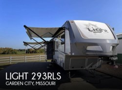 Used 2017 Highland Ridge Light 293RLS available in Garden City, Missouri