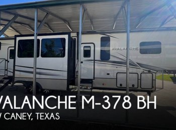 Used 2022 Keystone Avalanche M-378 BH available in New Caney, Texas