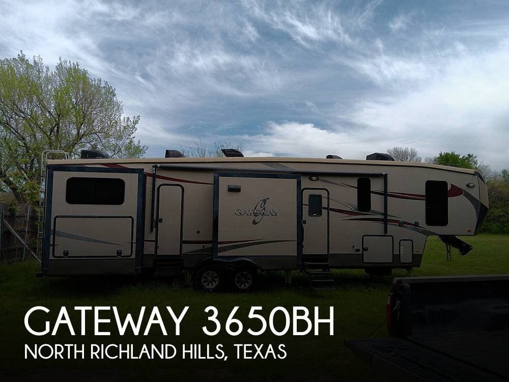 Used 2017 Heartland Gateway 3650BH available in North Richland Hills, Texas