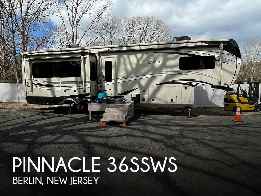 Used 2021 Jayco Pinnacle 36SSWS available in Berlin, New Jersey