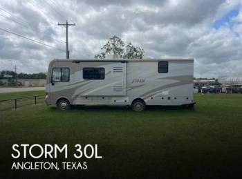 Used 2015 Fleetwood Storm 30L available in Angleton, Texas
