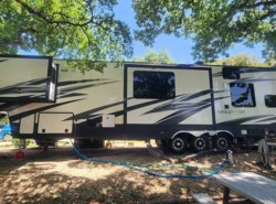 Used 2018 Dutchmen Voltage EPIC 3970 available in Arlington, Texas