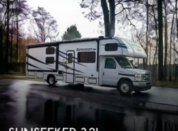 Used 2021 Forest River Sunseeker LE SERIES 3250DS available in Parma Heights, Ohio