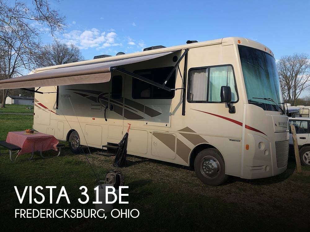 Used 2017 Winnebago Vista 31BE available in Fredericksburg, Ohio