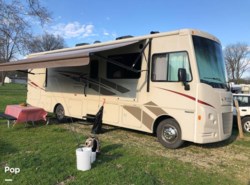 Used 2017 Winnebago Vista 31BE available in Fredericksburg, Ohio