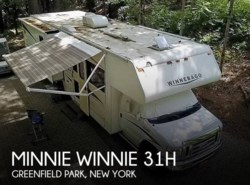 Used 2014 Winnebago Minnie Winnie 31H available in Greenfield Park, New York