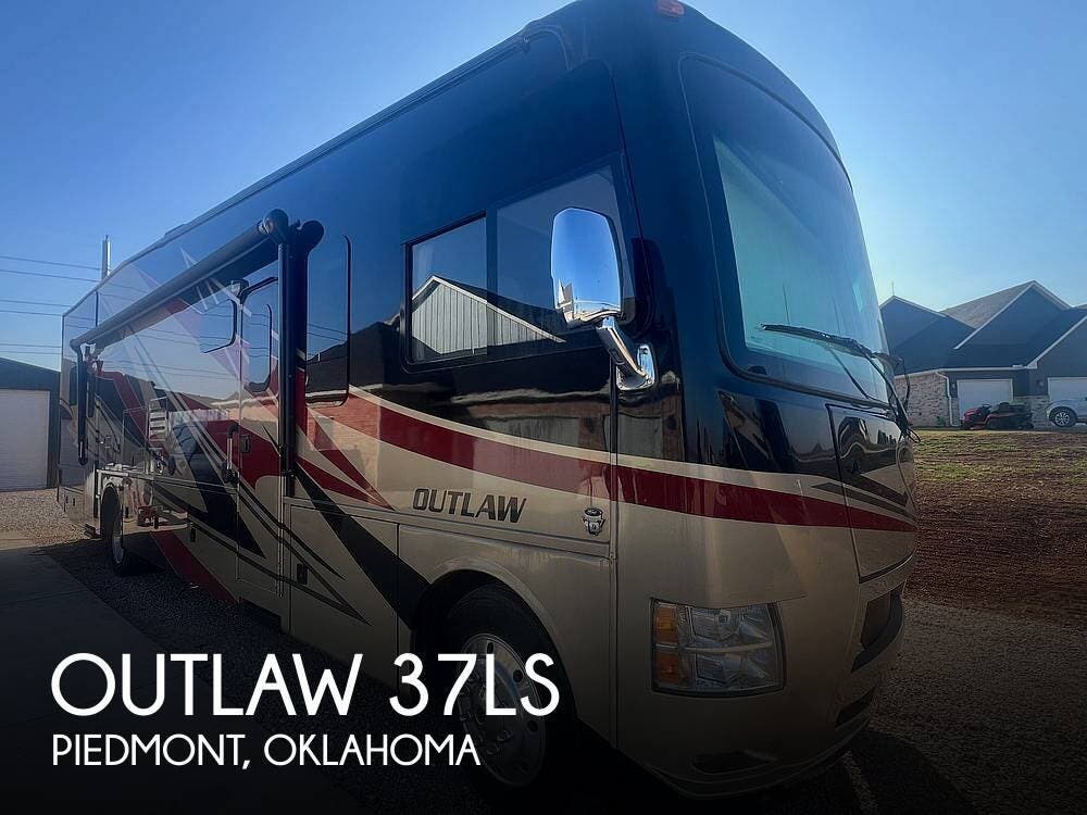 Used 2015 Thor Motor Coach Outlaw 37LS available in Piedmont, Oklahoma