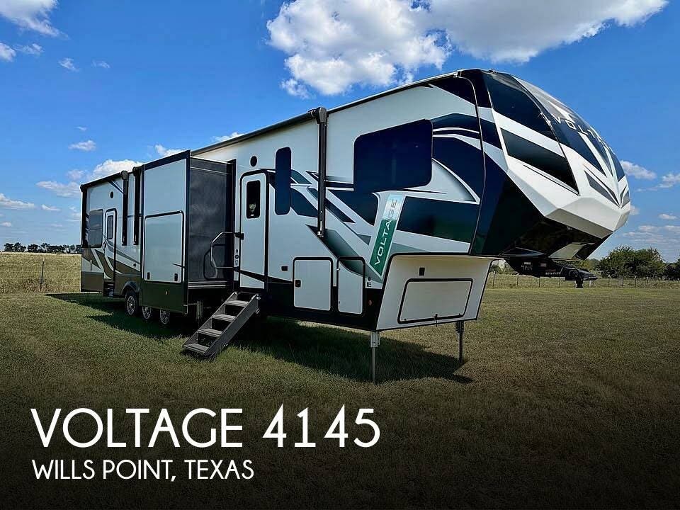 Used 2022 Dutchmen Voltage 4145 available in Wills Point, Texas