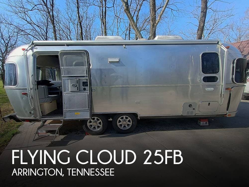 Used 2023 Airstream Flying Cloud 25FB available in Arrington, Tennessee