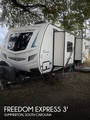 Used 2020 Coachmen Freedom Express 324RLDSLE available in Summerton, South Carolina