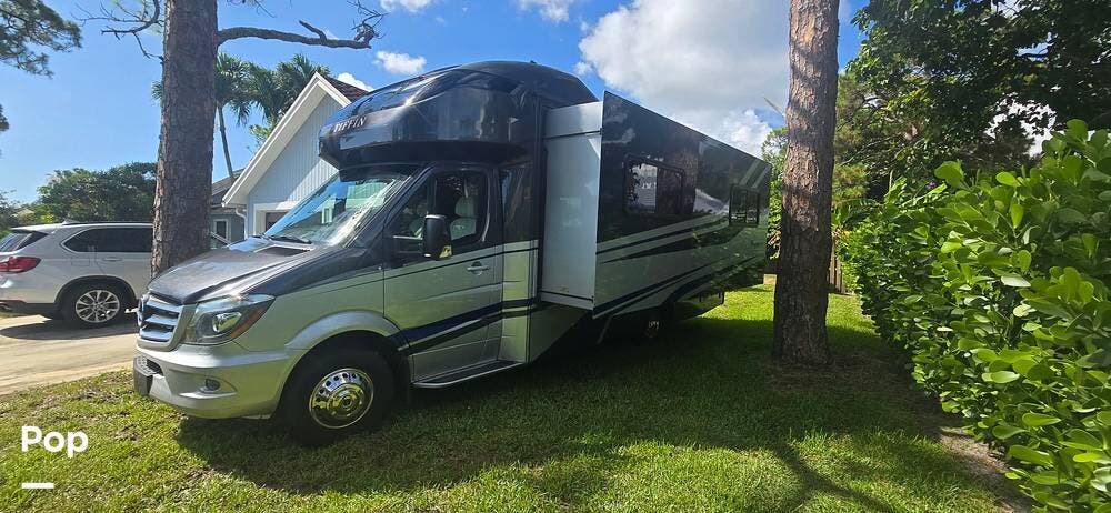 Used 2019 Tiffin Wayfarer 24FW available in Jupiter, Florida