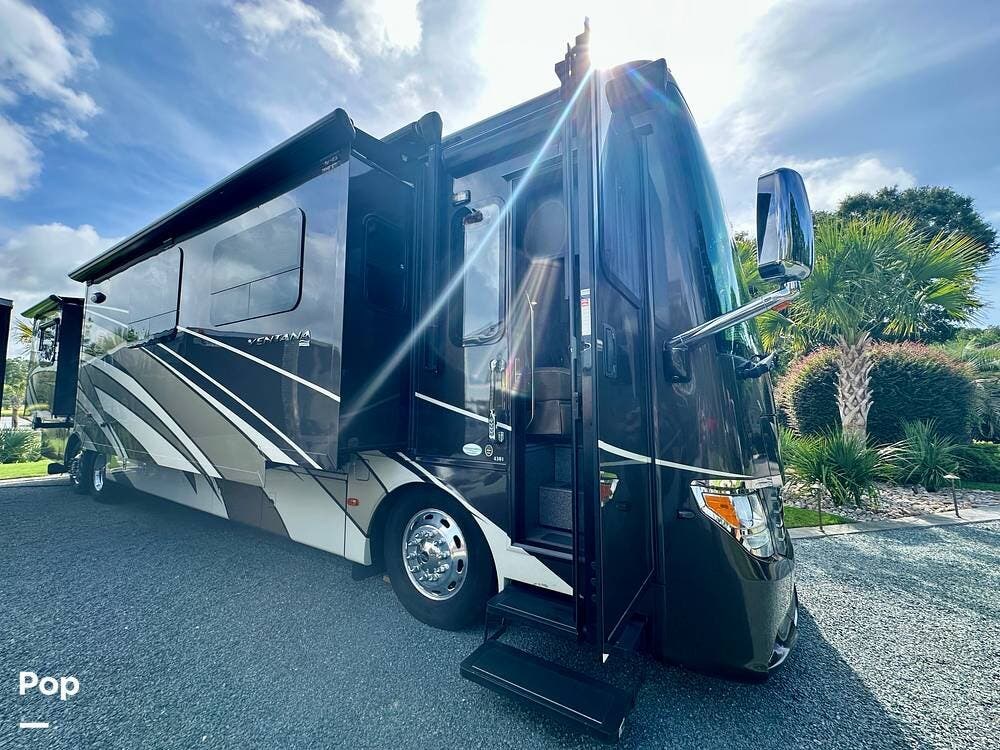 Used 2016 Newmar Ventana 4381 available in Sunset Beach, North Carolina