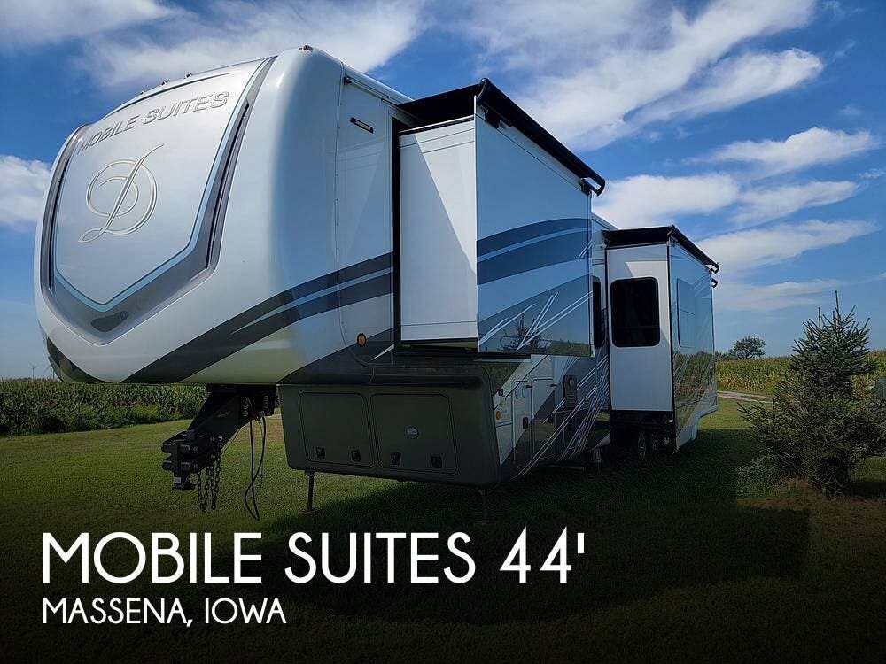 Used 2024 DRV Mobile Suites 44 Orlando available in Massena, Iowa