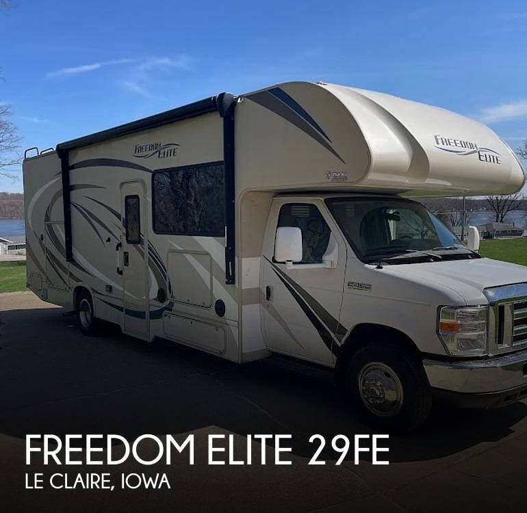 Used 2017 Thor Motor Coach Freedom Elite 29FE available in Le Claire, Iowa