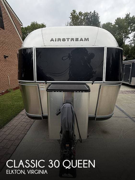 Used 2017 Airstream Classic 30 Queen available in Elkton, Virginia