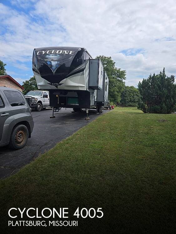 Used 2018 Heartland Cyclone 4005 available in Plattsburg, Missouri