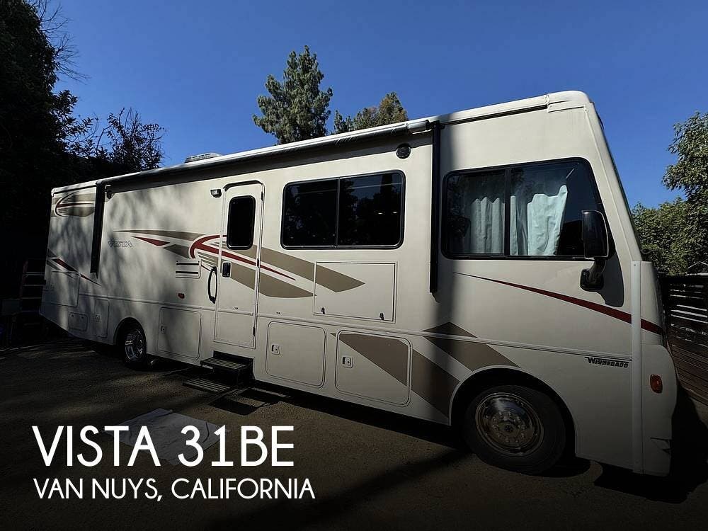 Used 2018 Winnebago Vista 31BE available in Van Nuys, California
